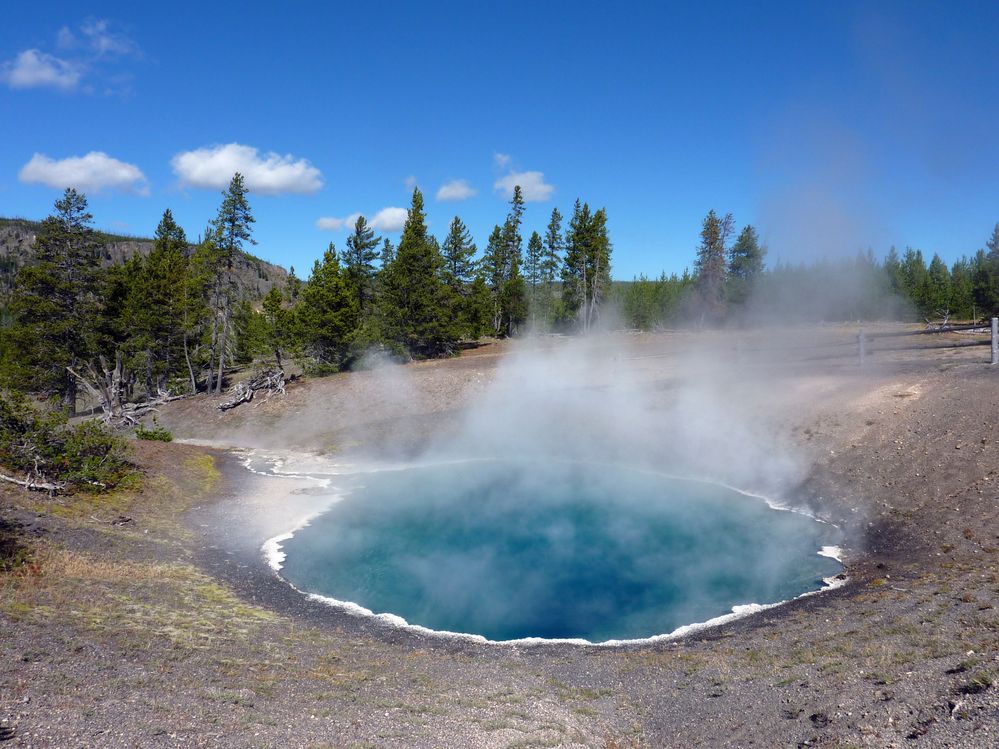 Yellowstone Black Sand Pool (6).JPG